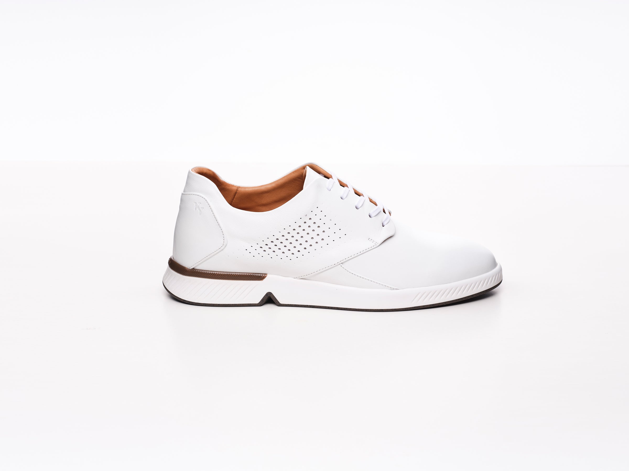 KANREY derby shoes in white – Model RONIN – Side view.